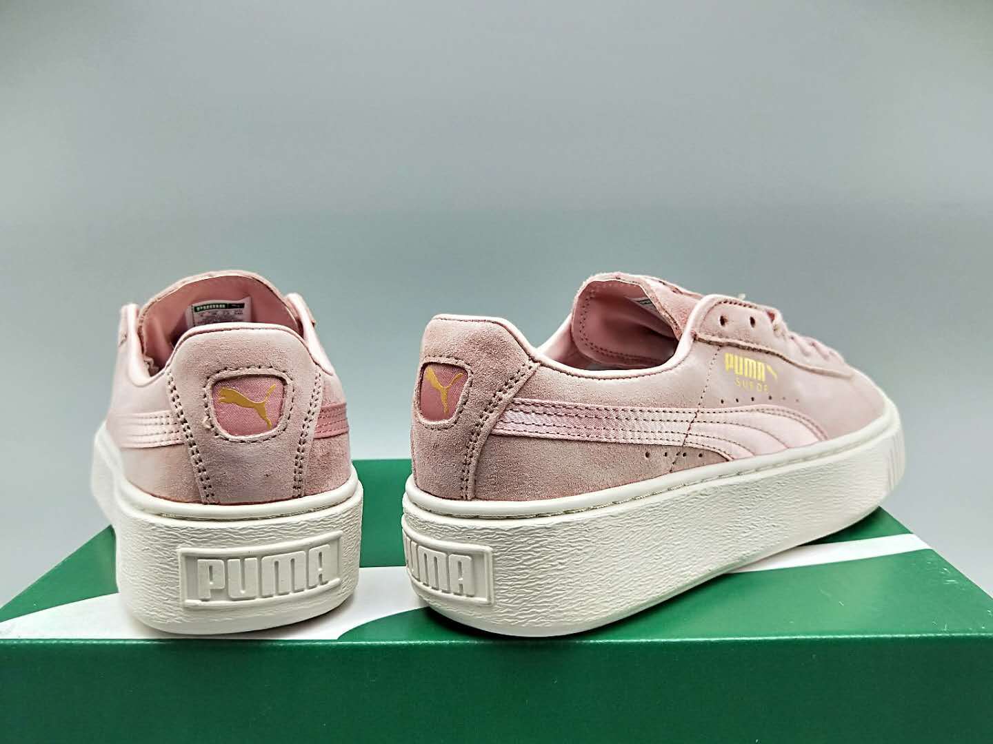 真标 Puma Suede Platfotm Gold 蕾哈娜二代松糕鞋 货号：365828-03